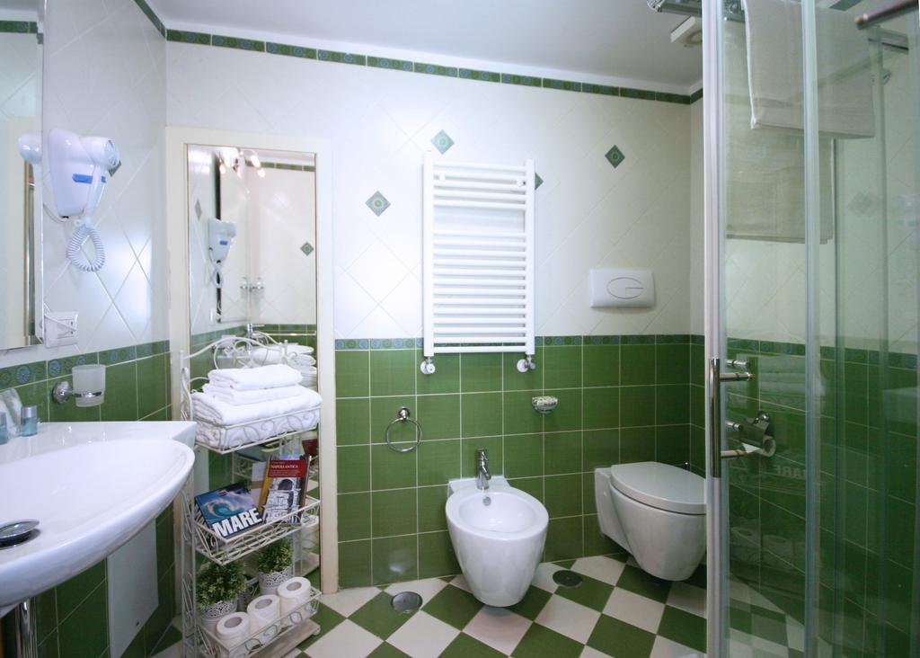 Sebeto Toledo Apartment Napoli Exterior foto